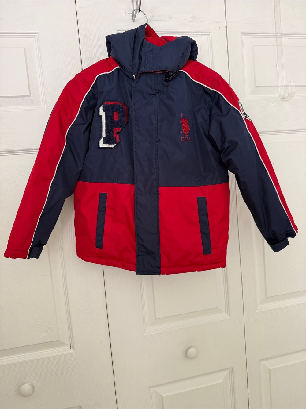 U.S. POLO ASSN. BOYS Navy & Red Colorblock Hooded Puffer Jacket Size S (8)
